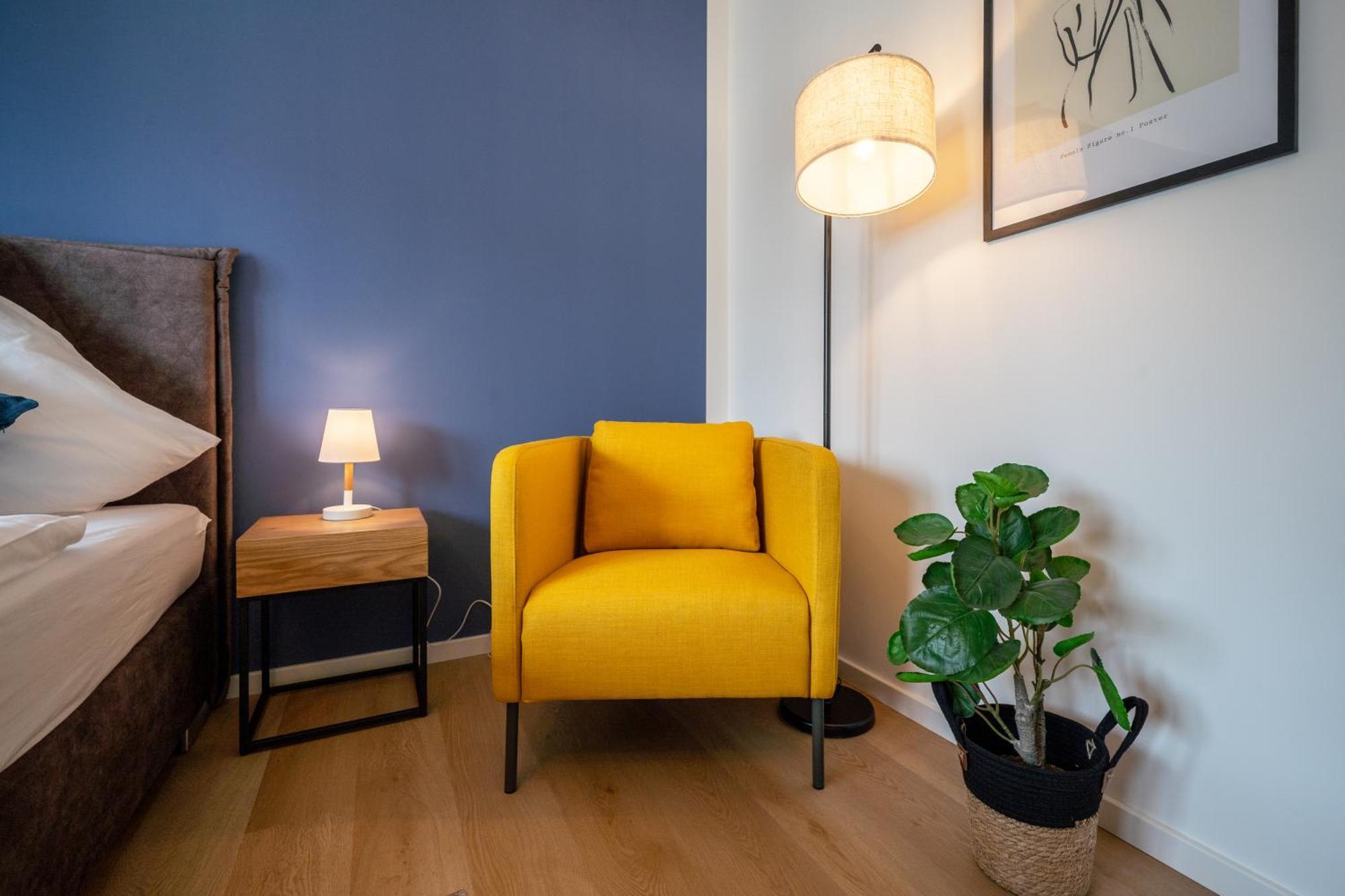 Raw-Flat Meier - Modern - Stylisch - Balkon - Netflix Bielefeld Buitenkant foto
